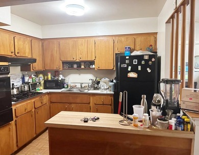 Beautiful Brick Duplex conveniently located close to Bus Stop - photo 5