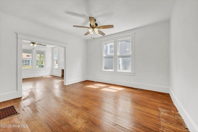 Charming 1925 Craftsman bungalow offering timeless character - photo 9