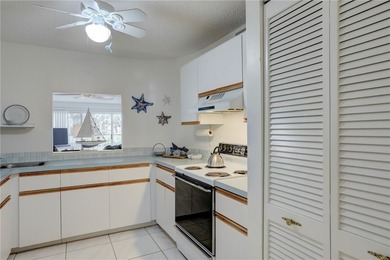 WATERFRONT PARADISE! SAIL AWAY FROM YOUR BACKYARD! Experience - photo 13