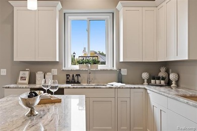 To Be Built in Metamora Golf & Country Club Estates! An