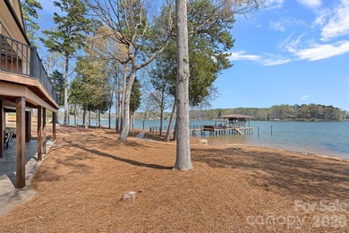 Waterfront living at its BEST! Panoramic water views from most - photo 41