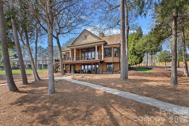Waterfront living at its BEST! Panoramic water views from most - photo 45