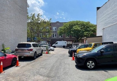 Great area, paved 40x100 lot zones R6. This is being sold with - photo 2