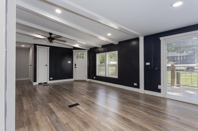 Whether you're searching for a full-time residence or the - photo 16