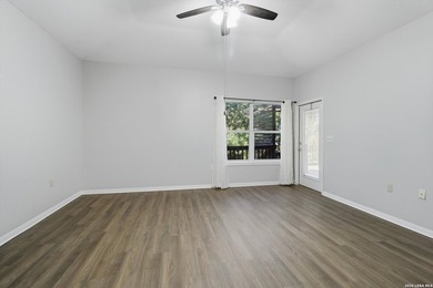 Welcome to this beautifully updated handicap-accessible - photo 20