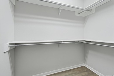 Welcome to this beautifully updated handicap-accessible - photo 21
