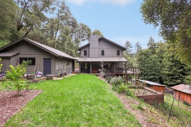 This inviting 4 bedroom, 2 and a half bathroom home, fully - photo 26