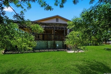Welcome to this beautifully updated handicap-accessible - photo 30