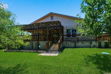 Welcome to this beautifully updated handicap-accessible - photo 31
