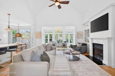 Professionally FURNISHED and move-in ready in the waterfront - photo 10