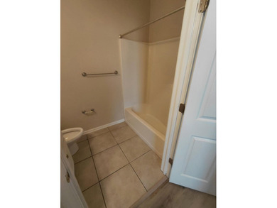 GREAT INVESTMENT PROPERTY! - $7,015.00 mo. Insurance: $5,100.00 - photo 18