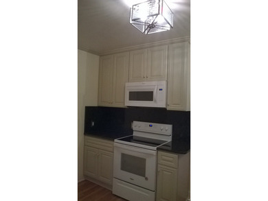 Commander Apartments - Fully Leased - Do not Disturb Tenants - - photo 23