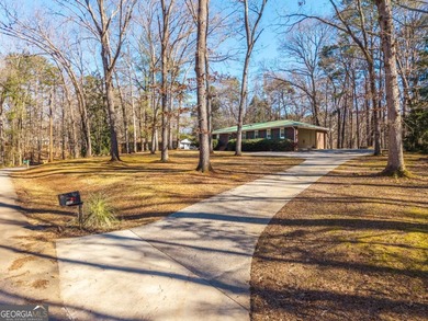 Lake Allatoona Home For Sale in Canton Georgia