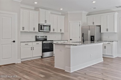 AVAILABLE NOW! The Avery floor plan is a beautifully designed - photo 4