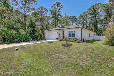 Welcome to this beautifully maintained 2022-built home, ideally - photo 3