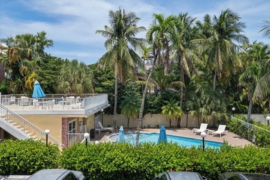 Priced to sell quickly. This East facing condo has a large - photo 14
