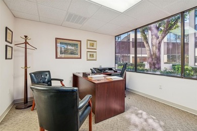Under contract-accepting backup offers. We are proud to present - photo 4