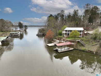 Lay Lake Home For Sale in Clanton Alabama