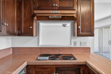 Welcome to the ideal turn-key condo in Torrance. This - photo 9
