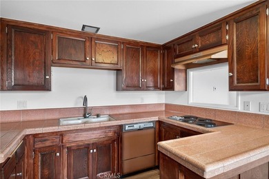 Welcome to the ideal turn-key condo in Torrance. This - photo 10