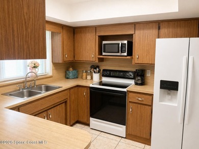 Well-maintained 3-bedroom, 2-bath home situated on a spacious 0 - photo 7