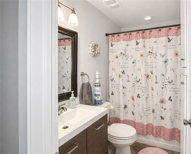 Welcome home to this charming 2-bedroom, 1-bath, detached 1-car - photo 11
