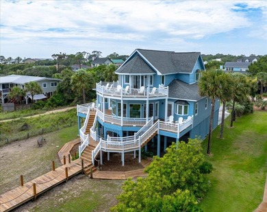 Beachfront home located at the Point, is truly the most - photo 11