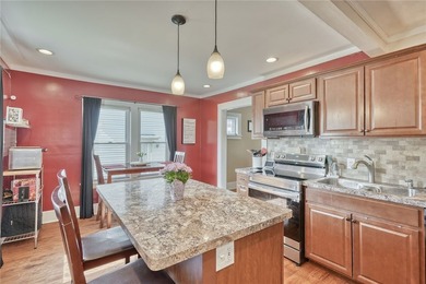 Classic city colonial with 3/4 bedrooms and 1.5 baths. Looking - photo 3