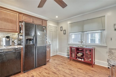 Classic city colonial with 3/4 bedrooms and 1.5 baths. Looking - photo 9
