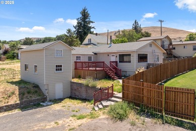 (private lake, pond, coastal) Home For Sale in Thedalles Oregon