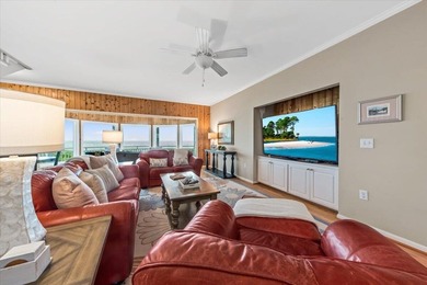 Beachfront home located at the Point, is truly the most - photo 27
