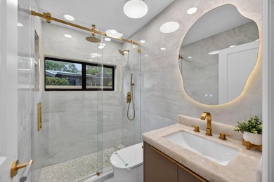 Exquisitely reimagined, this stunning 3-bedroom, 2-bath - photo 34