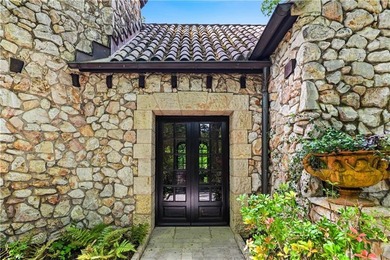 Welcome to the most exclusive, private lot available in all of - photo 10