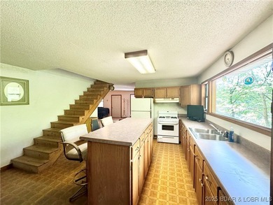 Welcome to Lake Placid! This 3 bed & 1.5 bath home has a - photo 7