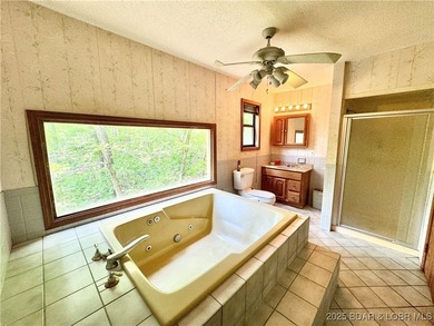 Welcome to Lake Placid! This 3 bed & 1.5 bath home has a - photo 10