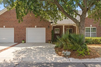 Welcome to this beautifully maintained single-story townhome - photo 3