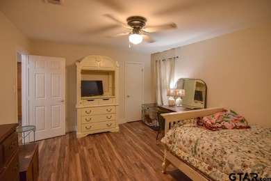 Welcome to your dream home nestled just outside of Mt. Pleasant - photo 15