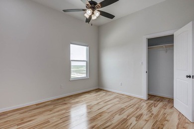 Coastal Luxury Meets Modern Comfort in Holiday Beach - New - photo 15
