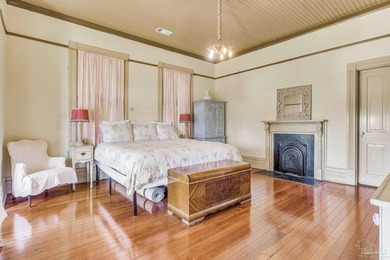 Welcome to 1017 N Palafox Street, a timeless Queen Anne - photo 8