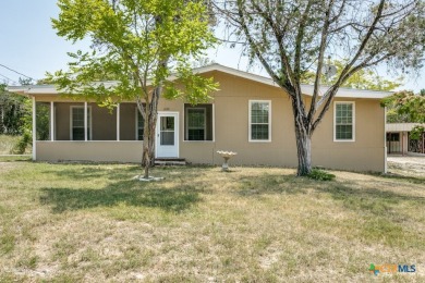 Lake Home For Sale in Canyon Lake, Texas