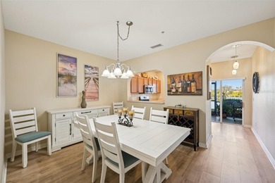 Enjoy spectacular lakefront living in this beautifully refreshed - photo 5