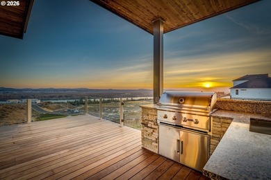 Home shown in pictures is an example of what could be built here - photo 13