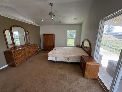 Escape to the Ozarks with this charming 3-bed, 2-bath vacation - photo 14