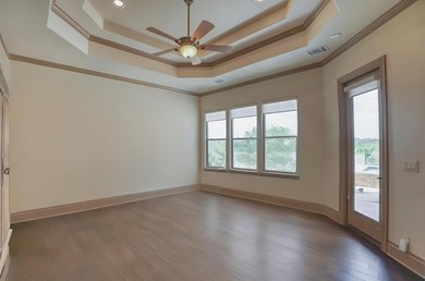 ESTATE SALE OPPORTUNITY. RARE CHANCE to own this luxurious - photo 14