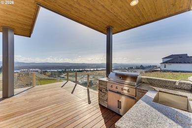 Home shown in pictures is an example of what could be built here - photo 15