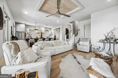 Welcome to an extraordinary waterfront retreat offering the - photo 19
