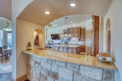 ESTATE SALE OPPORTUNITY. RARE CHANCE to own this luxurious - photo 19