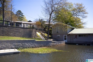 Right on the water!! You can fish from the living room window - photo 23