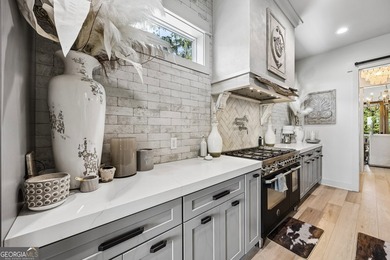 Welcome to an extraordinary waterfront retreat offering the - photo 23