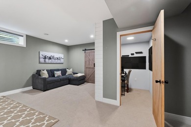 This thoughtfully designed ranch offers exceptional comfort and - photo 42